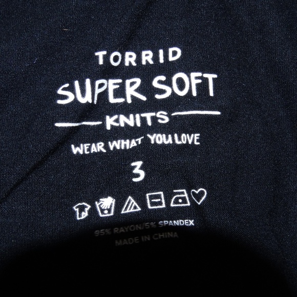 Torrid Super Soft Knits CHEER Sequin Tee Plus Size Tee 3 Comfy Top - Picture 6 of 6